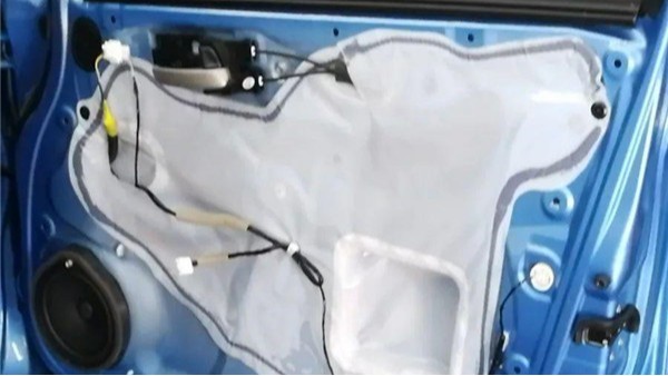車門防水膜該如何粘貼才能物盡其用？